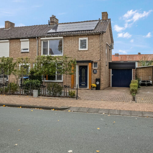 Complete verbouwing met uitbouw Tiel