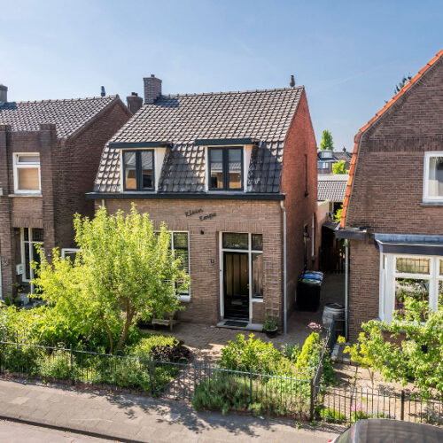 Complete verbouwing met uitbouw Tiel